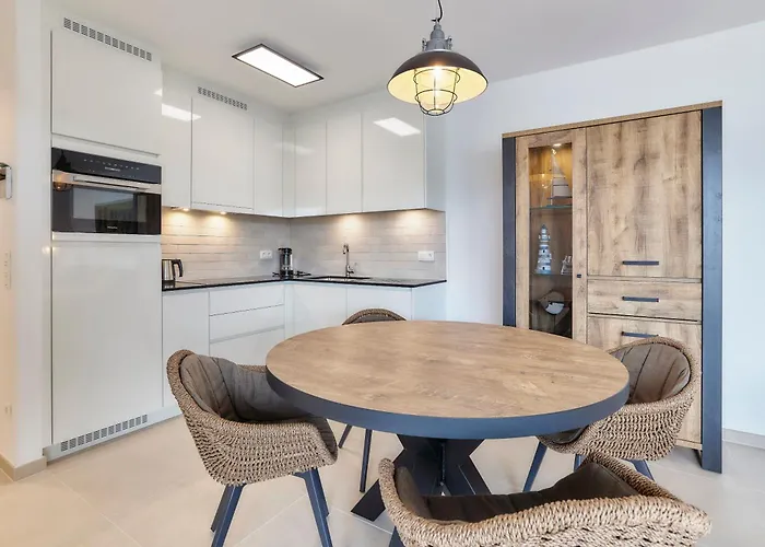 Lecomte - The Shoreline X The Waves Apartamento