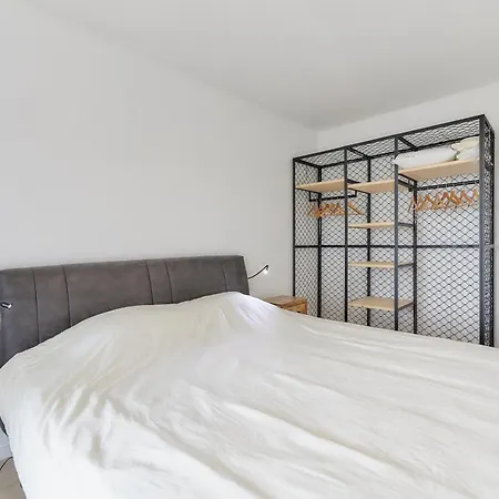 Lecomte - The Shoreline X The Waves Apartment Ostende