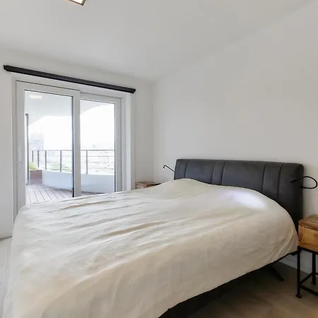 Lecomte - The Shoreline X The Waves Apartment Ostende